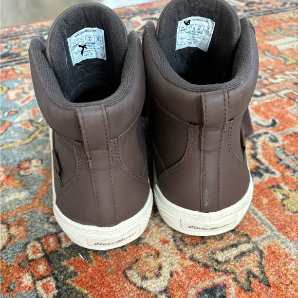 Eddie Bauer Storm Sneakers - Picture 2 of 3